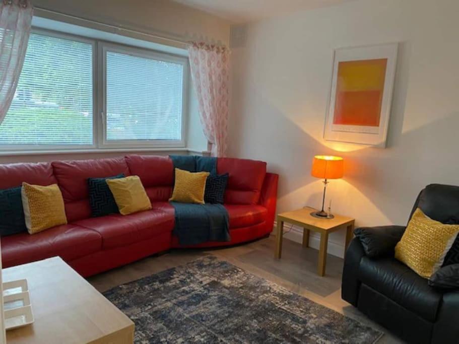 Location, Location - Modern 2 Bed Apt In Кілларні Екстер'єр фото